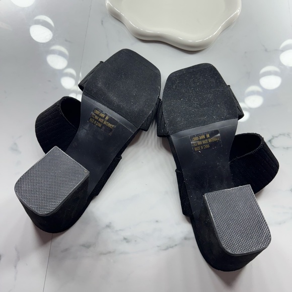 Heels - Picture 5 of 5